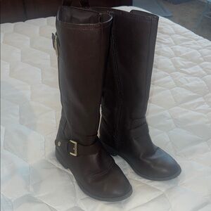 Size 1 Elegant Brown Knee-High Boots